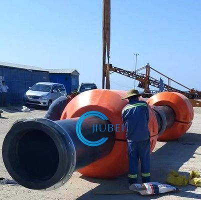 Zastosowane pomarańczowe lub żółte pływające rury HDPE z instalacją stalową galwanizowaną na gorąco